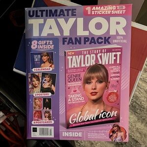 Taylor Swifr Fan Pack Gift!!